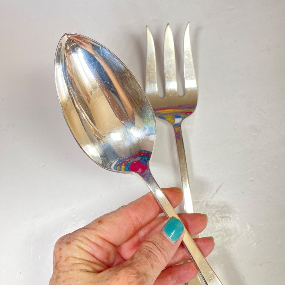 Reed and Barton Silver Plate Heart Handle Large Serving Fork and Spoon Set - Picture 4 of 15